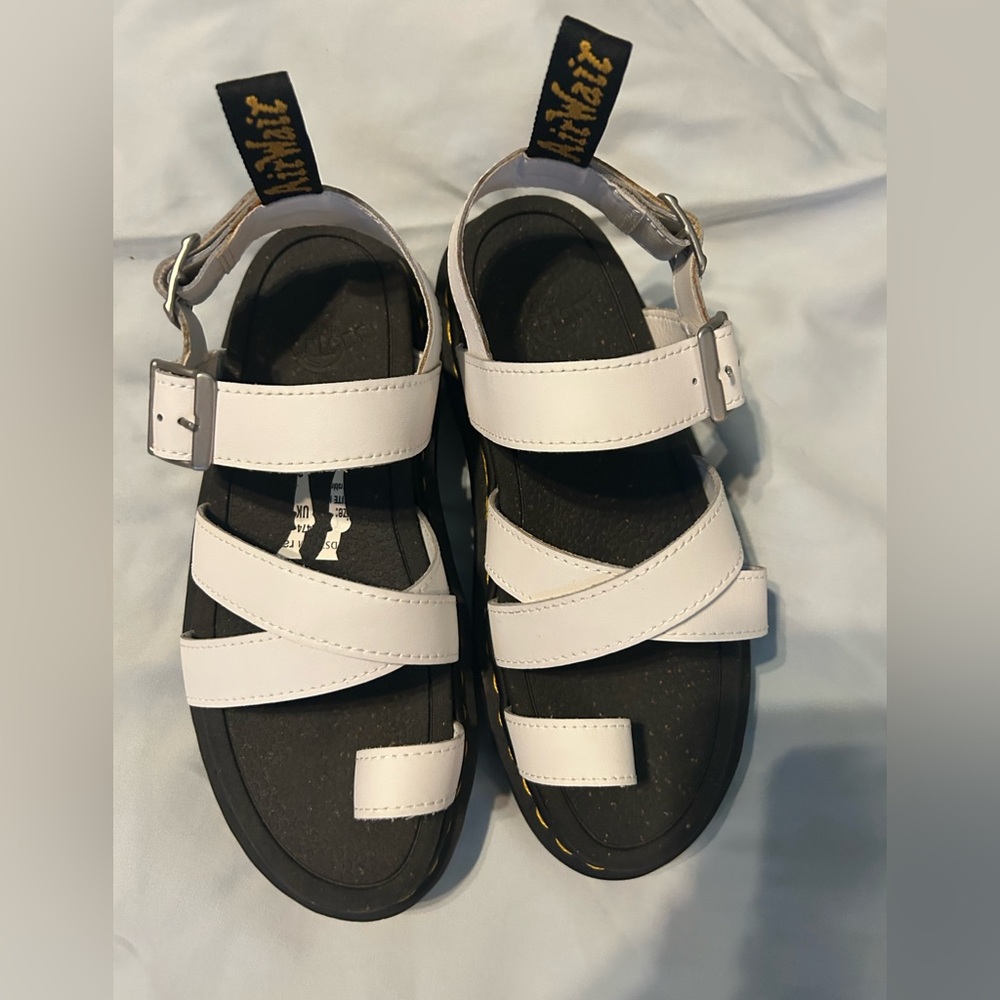 Dr Martens Avry sandals, new w/o tag